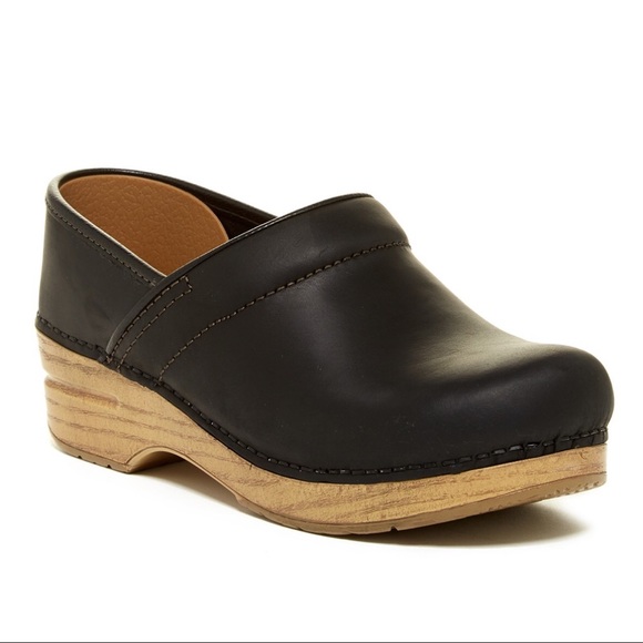ISO Dansko Black Clogs w/ Woodgrain Wedge Size 39 - Picture 1 of 1